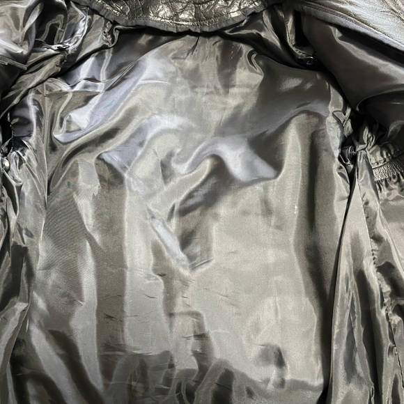 Woman’s Leather Gallery Fringed Motorcycle Biker Jacket size medium - Picture 13 of 14